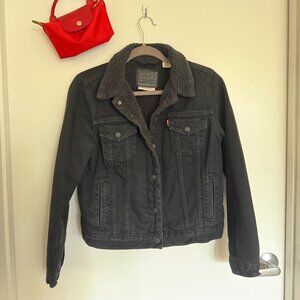 Levis Sherpa trucker jacket